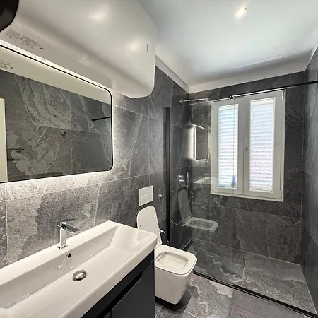 Prestige Blloku Apartment