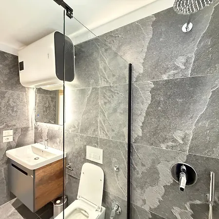 Prestige Blloku Tirana
